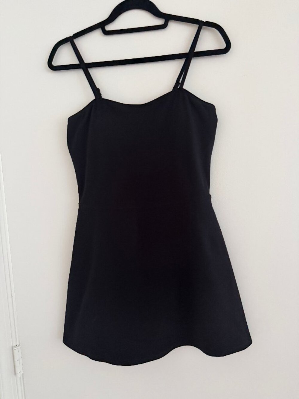 Alo Yoga Alosoft Courtside Tennis Dress - Black - Size M - Picture 5 of 8